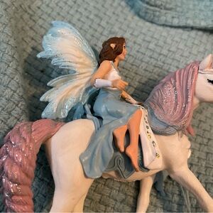 Schleich Bayala Fairy Eyela on Princess Glitter Unicorn 2017 Blue Fairy Unicorn2